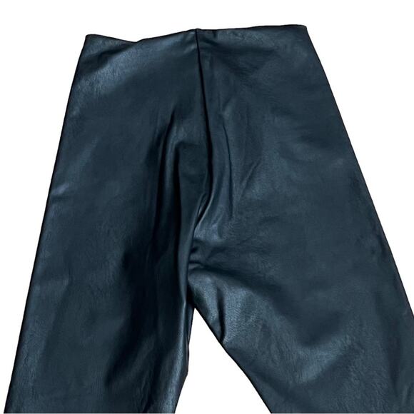 Commando Black Faux Leather Raw Hem Leggings Size M - Picture 6 of 14